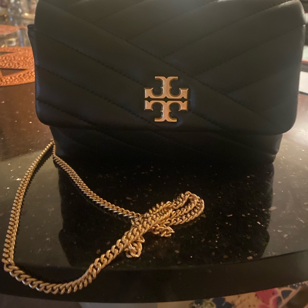 Tory Burch chevron mini bag/clutch. Brand new, was a gift. Never used.